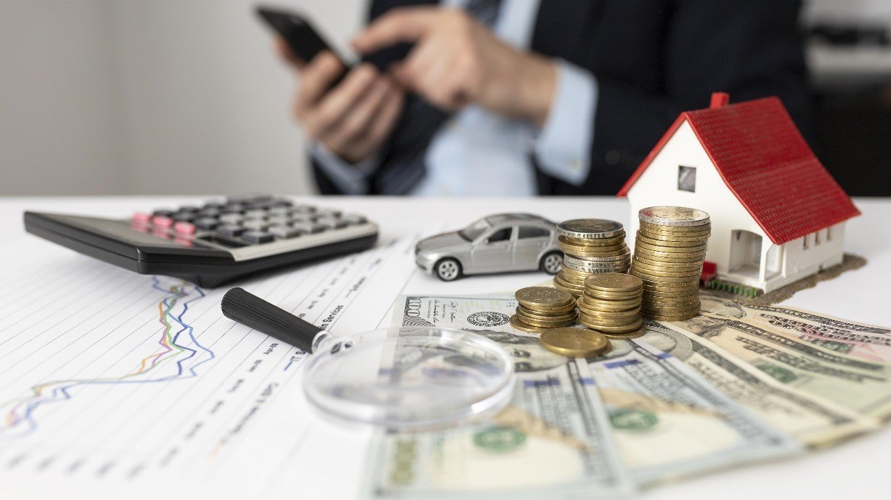  Tips Cerdas Beli Rumah Meski Gaji Hanya UMP)