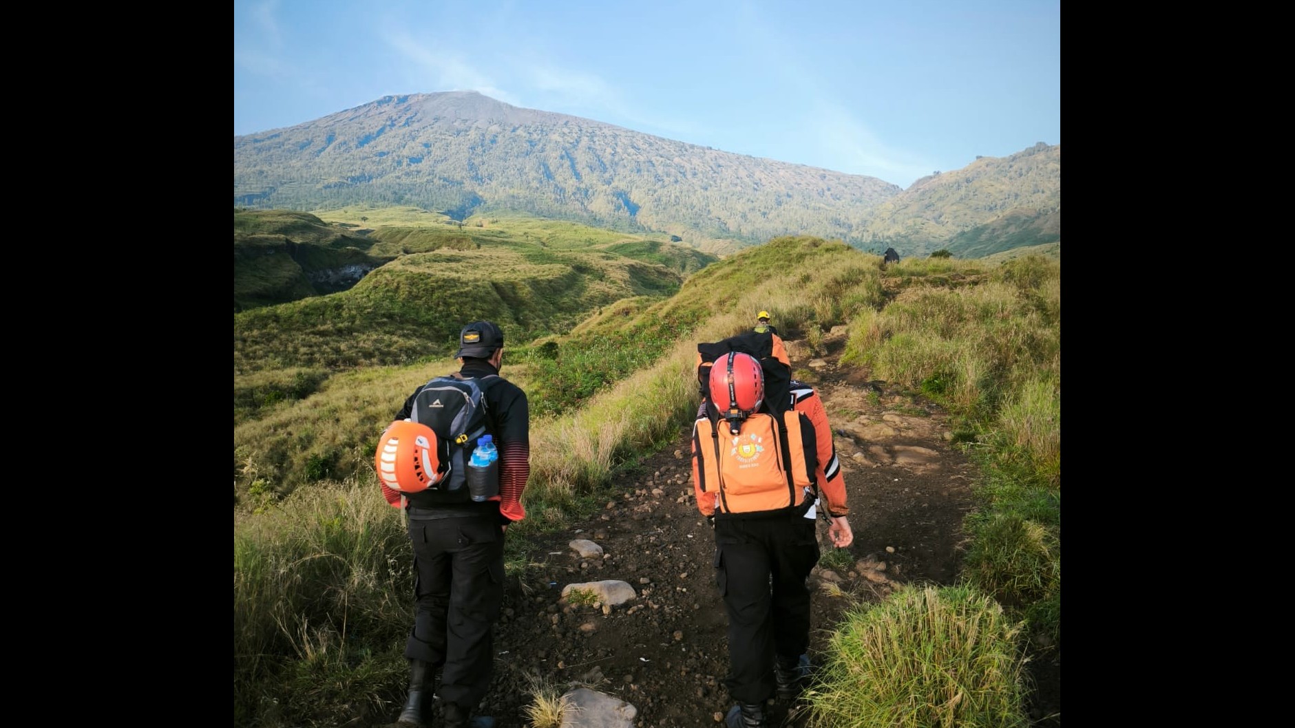 Pendaki Asal Swiss Terjatuh di Gunung Rinjani, Tim SAR Gabungan Lakukan Evakuasi. (Foto Istimewa)