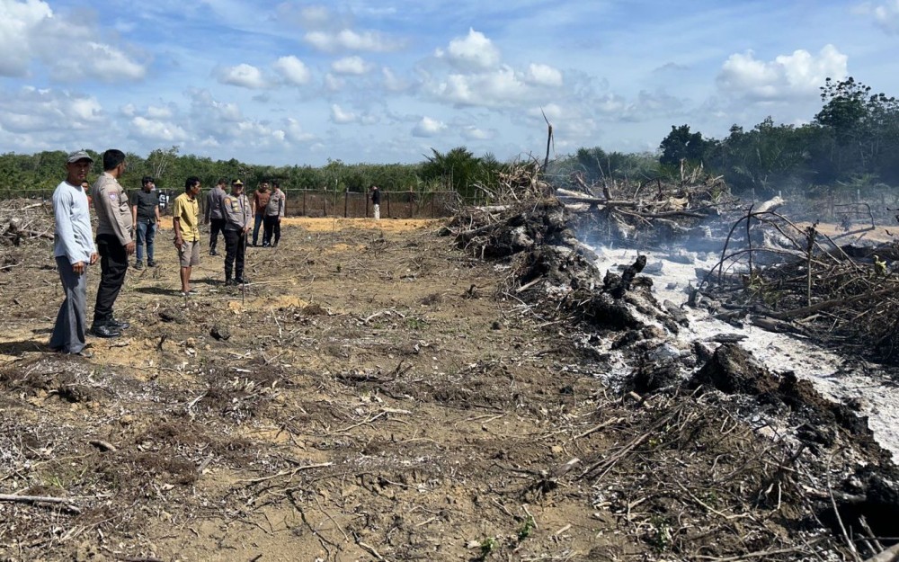 Buka Kebun Sawit dengan Bakar Lahan, Pria di Riau Diamankan Polisi (Humas Polri)