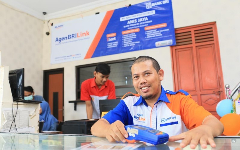 BRI mencatatkan lonjakan aktivitas transaksi melalui jaringan AgenBRILink di tengah upaya bank mendorong inklusi dan literasi keuangan. (Foto: Dok. BRI)