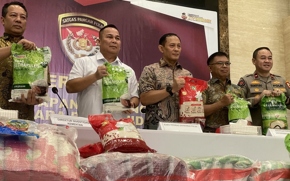 Dirut Food Station Jadi Tersangka Beras Oplosan, Pemprov DKI Pastikan Distribusi Tidak Terganggu (Ari Sandita/iNews Media Group)