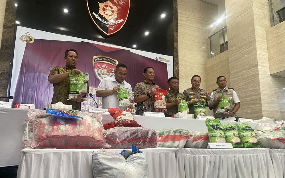 Polri Tetapkan Dirut Food Station Jadi Tersangka Kasus Beras Oplosan (Ari Sandita/iNews Media Group)