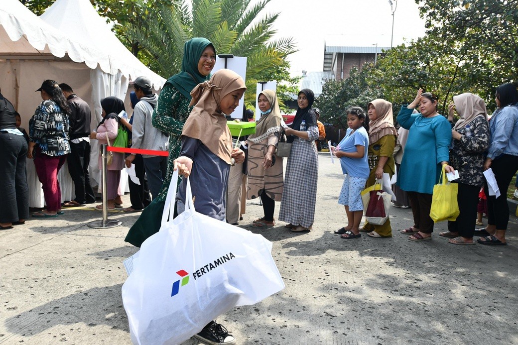Hari Pramuka 2025, Pertamina Bagikan Seribu Seragam Sekolah lewat Program SESAMA. (Foto Pertamina)