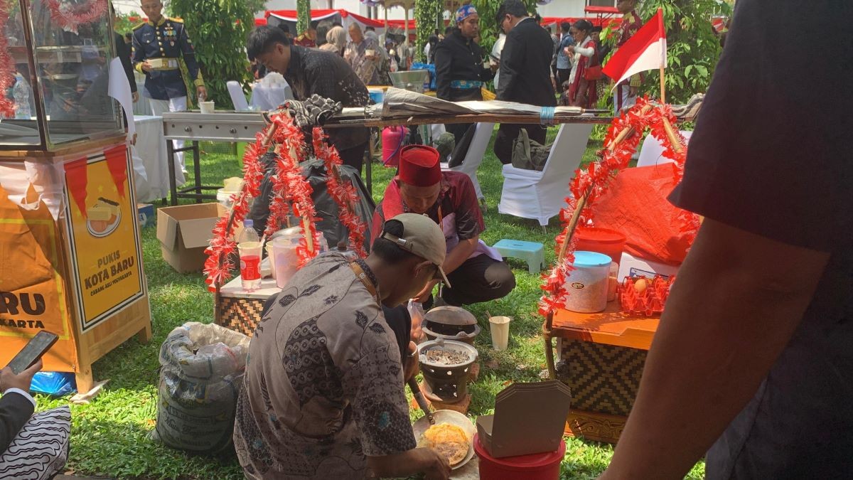 Pesta Rakyat di Istana Negara Dimulai, Masyarakat Bisa Nikmati Deretan Makanan Tradisional. (Foto: Binti/Inews Media Group)