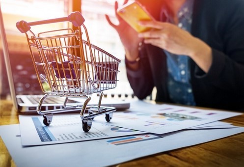 Belanja Lebih Hemat dengan Ragam Penawaran Menarik dengan ShopeeVIP. Foto: Freepik.