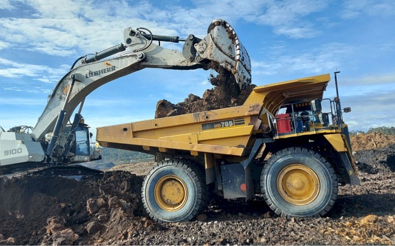PT Adaro Andalan Indonesia Tbk (AADI) melaporkan penurunan laba bersih hingga 50 persen pada semester I-2025. (Foto: Dok. AADI)