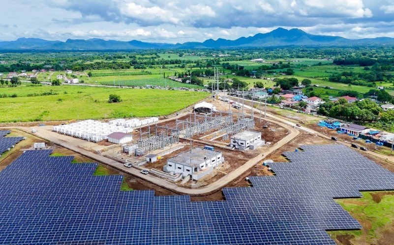 PT Pertamina New & Renewable Energy (NRE) membangun Pembangkit Listrik Tenaga Surya (PLTS) di Batangas, Filipina. (Foto: Dok. Pertamina NRE)