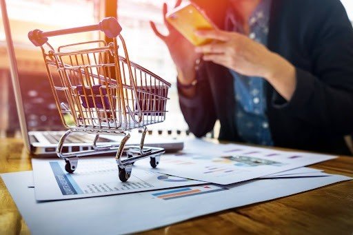 Jawab Kebutuhan Konsumen Cerdas, Blibli Perkuat Retail Premium Berbasis Omnichannel. (Foto Freepik)