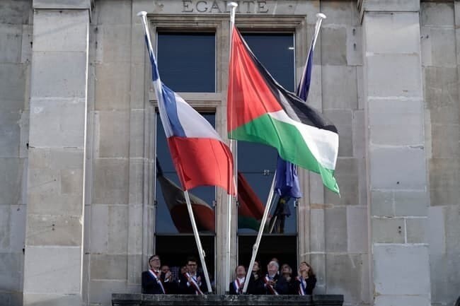 Puluhan Kota di Prancis Kibarkan Bendera Palestina jelang Pengakuan. (Foto: AFP)