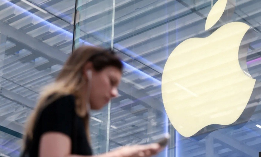 Apple Tarik Aplikasi Pelacakan Imigrasi Resmi AS (FOTO: Dok Laman BBC)