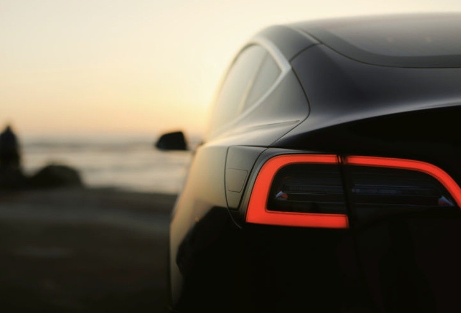 Tesla Tawarkan Model Y yang Lebih Terjangkau, Harganya Mulai USD39.990 (FOTO:Dok Laman Investing)