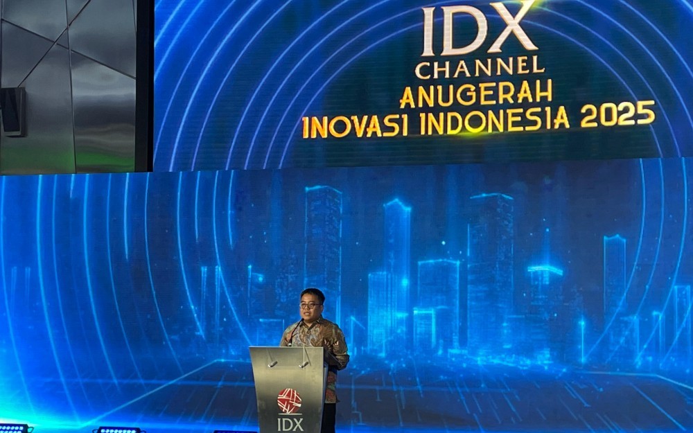 Chief Operating Officer (COO) IDX Channel, Masirom saat memberikan sambutan di IDX Channel Anugerah Inovasi Indonesia (ICAII) 2025 (IDXChannel)