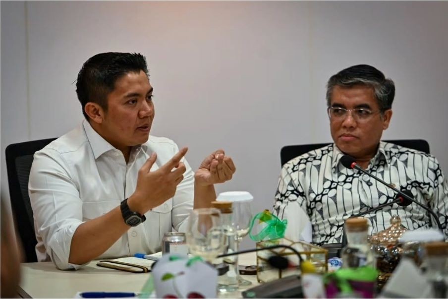 Seskab Kunjungi Kemnaker Pastikan Program Magang Berjalan Lancar. (Foto: Inews Media Group)