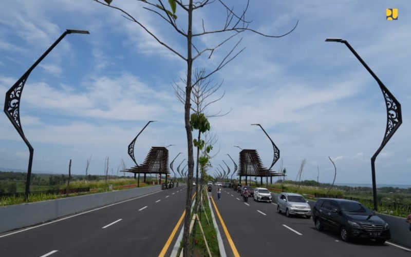 Kementerian PU menuntaskan Jembatan Pandansimo dalam rangka memperkuat konektivitas di wilayah pesisir selatan Pulau Jawa. (Foto: Dok. PU)