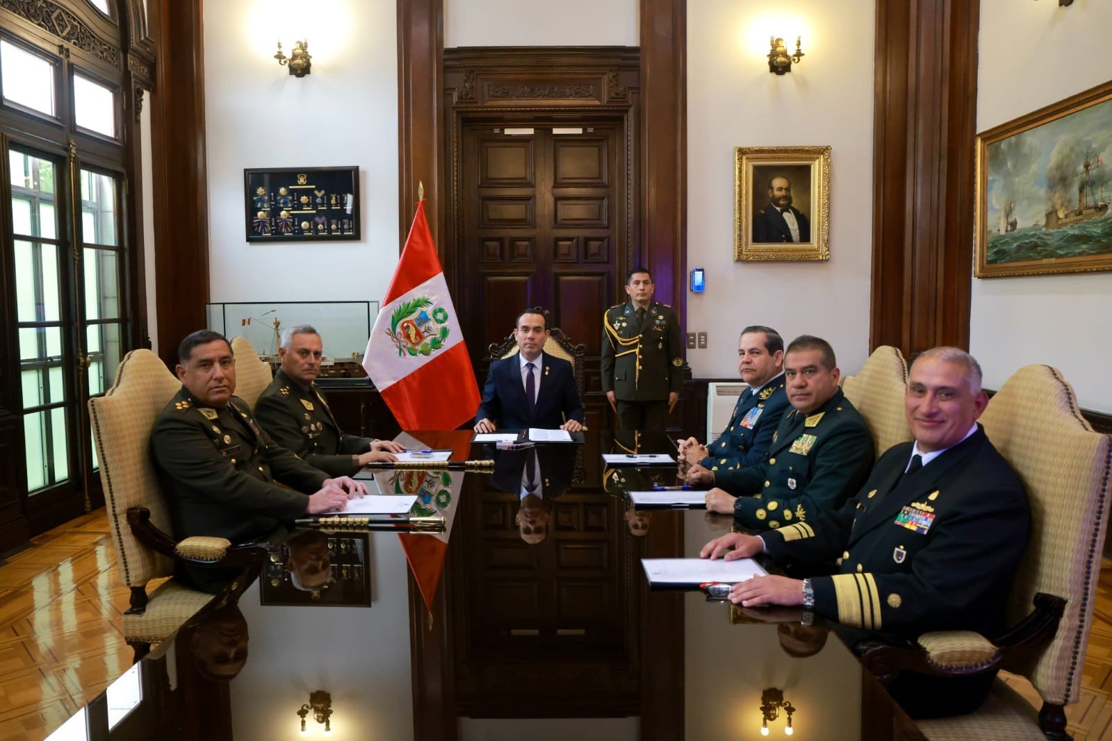  X/@presidenciaperu)