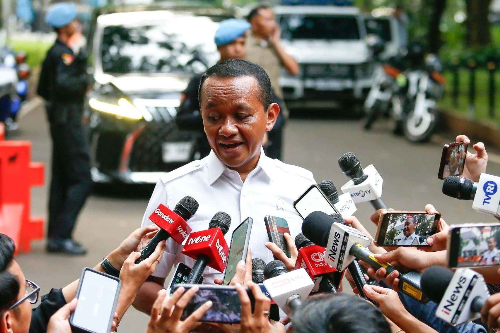 Ratas di Kertanegara, Bahlil Lapor Prabowo soal 22.000 Sumur Rakyat dan Implementasi B50. (Foto: Inews Media Group)