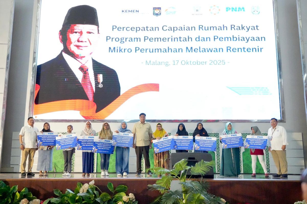 PNM dan Menteri PKP Beri Pembiayaan untuk Renovasi Rumah Usaha Nasabah Mekaar di Malang. (Foto: Inews Media Group)