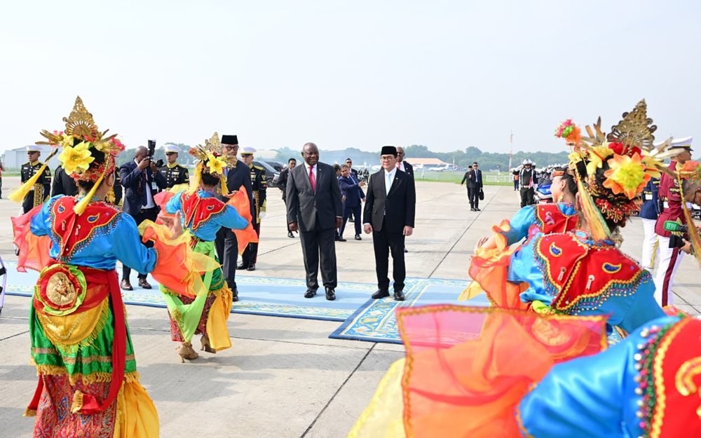 Presiden Afrika Selatan Matamela Cyril Ramaphosa Tiba di Indonesia, Disambut Tarian (Foto: Biro Pers Media Setpres RI)
