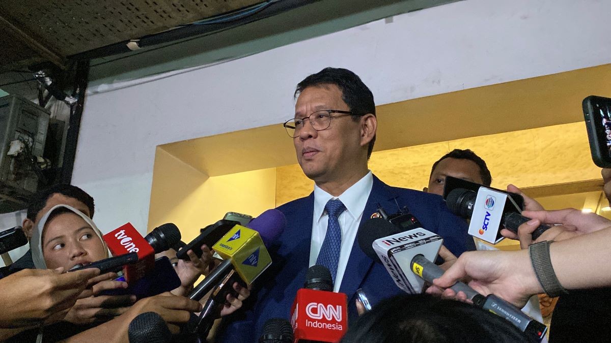 Berantas Thrifting Ilegal, Purbaya: Yang Terlibat Saya Larang Impor Seumur Hidup. (Foto: Anggie Ariesta/Inews Media Group)