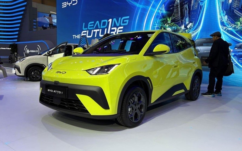 Tren konsumen dalam membeli kendaraan roda empat mulai berubah dengan beralih ke mobil listrik. (Foto: Ist)