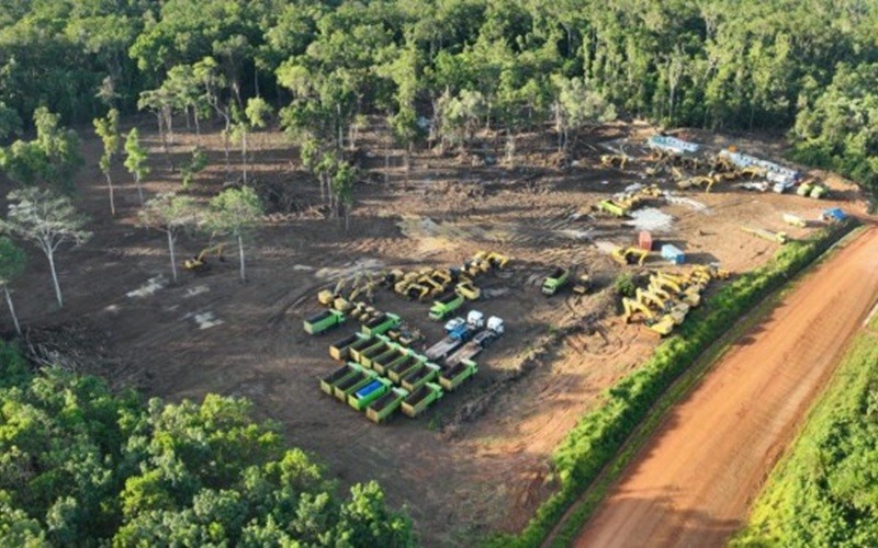 Kementerian PU terus mempercepat pembangunan Jalan Wanam-Muting dalam rangka memperkuat konektivitas di Provinsi Papua Selatan. (Foto: Dok. PU)