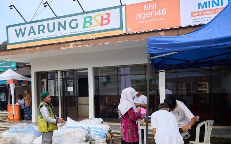BNI memperkuat implementasi ekonomi sirkular sekaligus mendorong inklusi keuangan melalui Program BNI Agen46 Bank Sampah. (Foto: Ist)