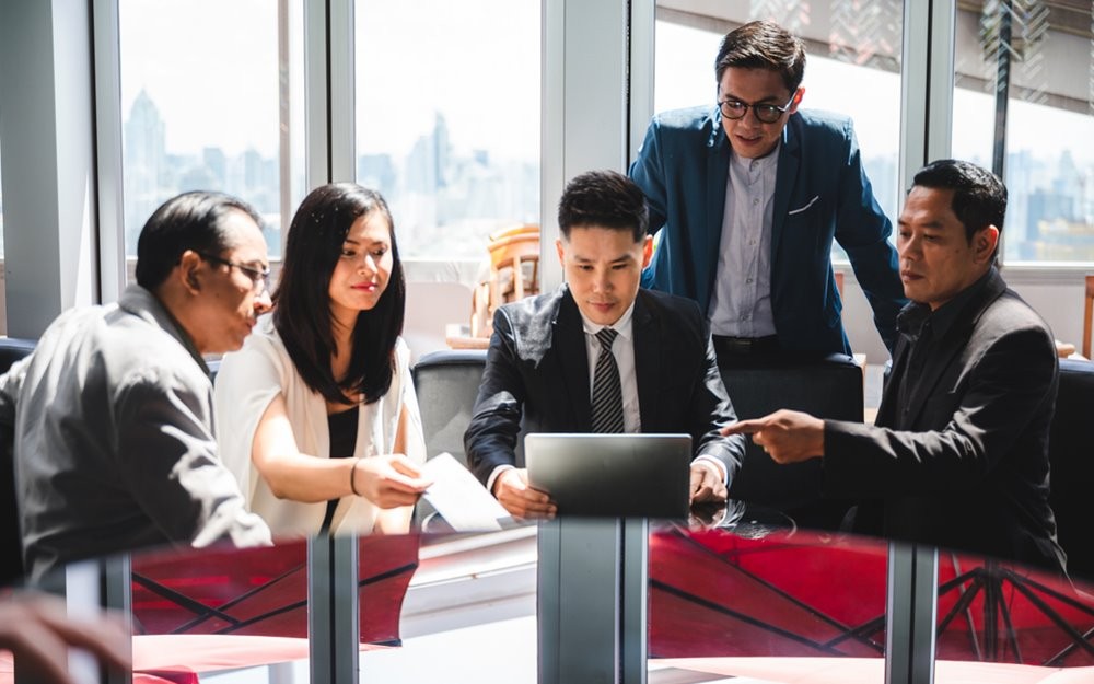 Strategi Efektif untuk Memperkuat Hubungan Internal Perusahaan