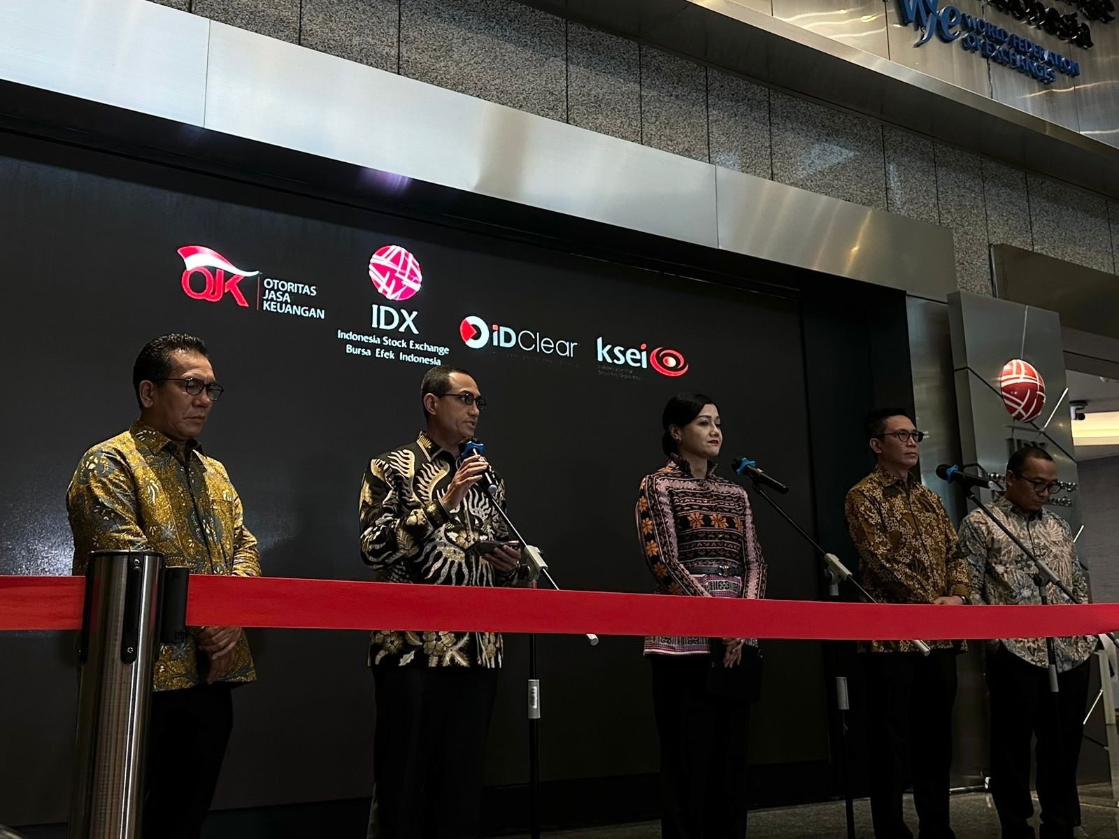 OJK Jatuhkan Denda Rp5,35 Miliar ke Influencer Saham Belvin Tannadi (Foto: iNews Media Group)