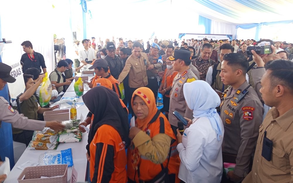 Polri Gelar Pangan Murah Serentak di 36 Polda dan 500 Polres, Distribusikan 1.337 Ton Beras