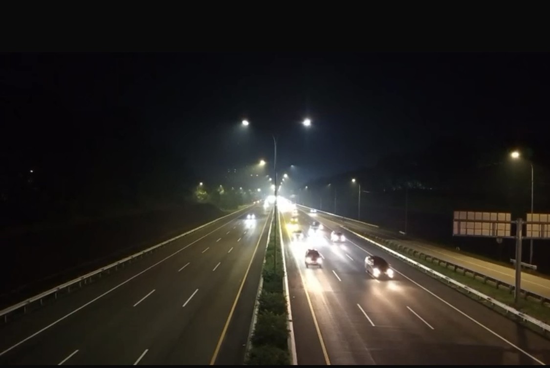 H-2 Lebaran, Kendaraan Mudik yang Lintasi Tol Cipali Mulai Landai. (Foto Mei Sada/IMG)