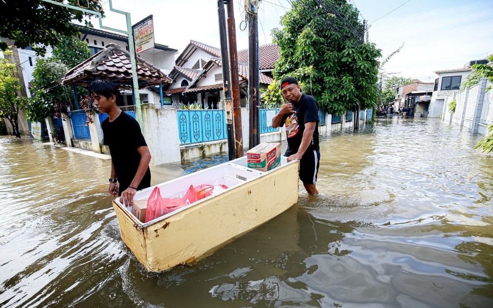 Hari Kedua Lebaran 2026, Banjir Kepung Kampung Jati Jaktim (Foto: Aldhi Chandra Setiawan/IMG)