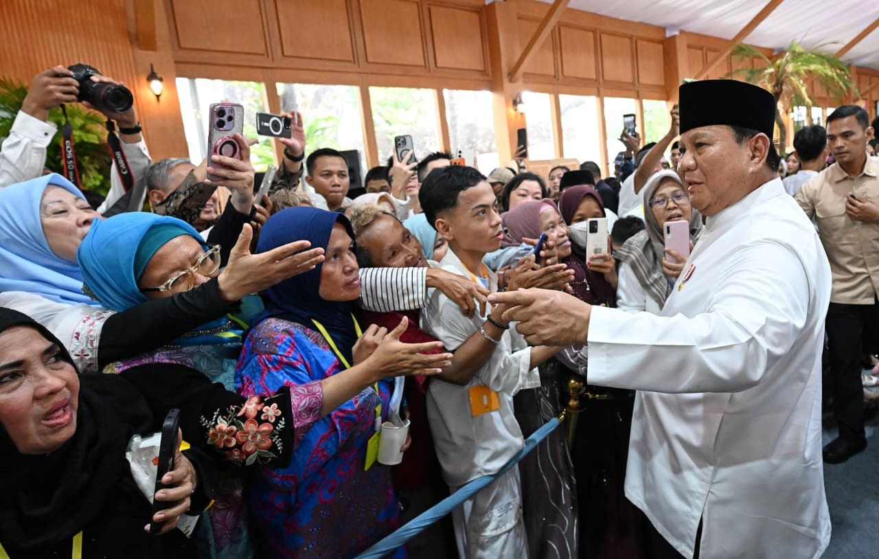 Kisah Haru dan Bahagia Warga Bertemu Prabowo Saat Open House Lebaran di Istana. (Foto Istimewa)