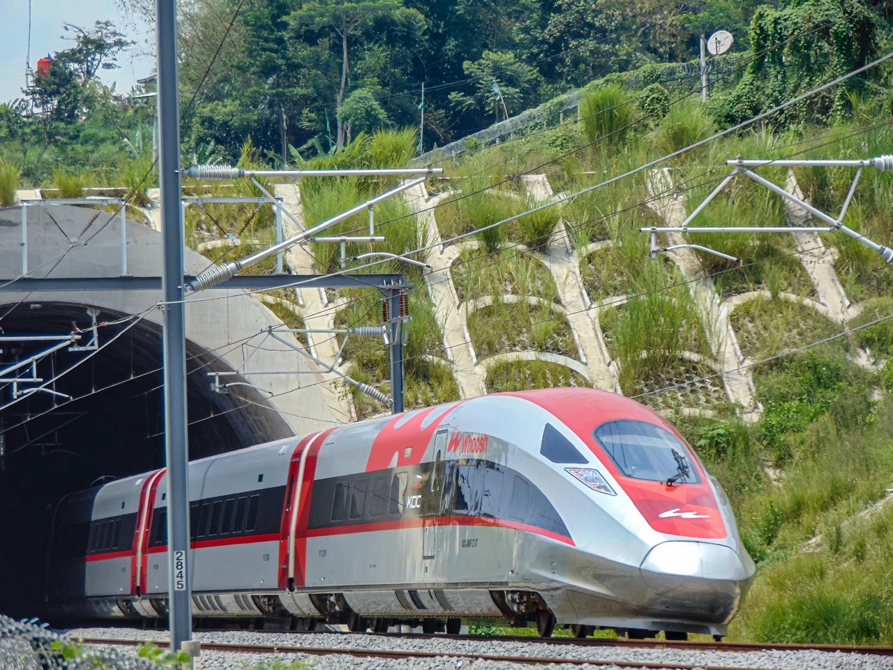 Arus Mudik Naik Kereta Cepat Meningkat, Penumpang Whoosh Tembus 185 Ribu Penumpang. (Foto: Ilustrasi)