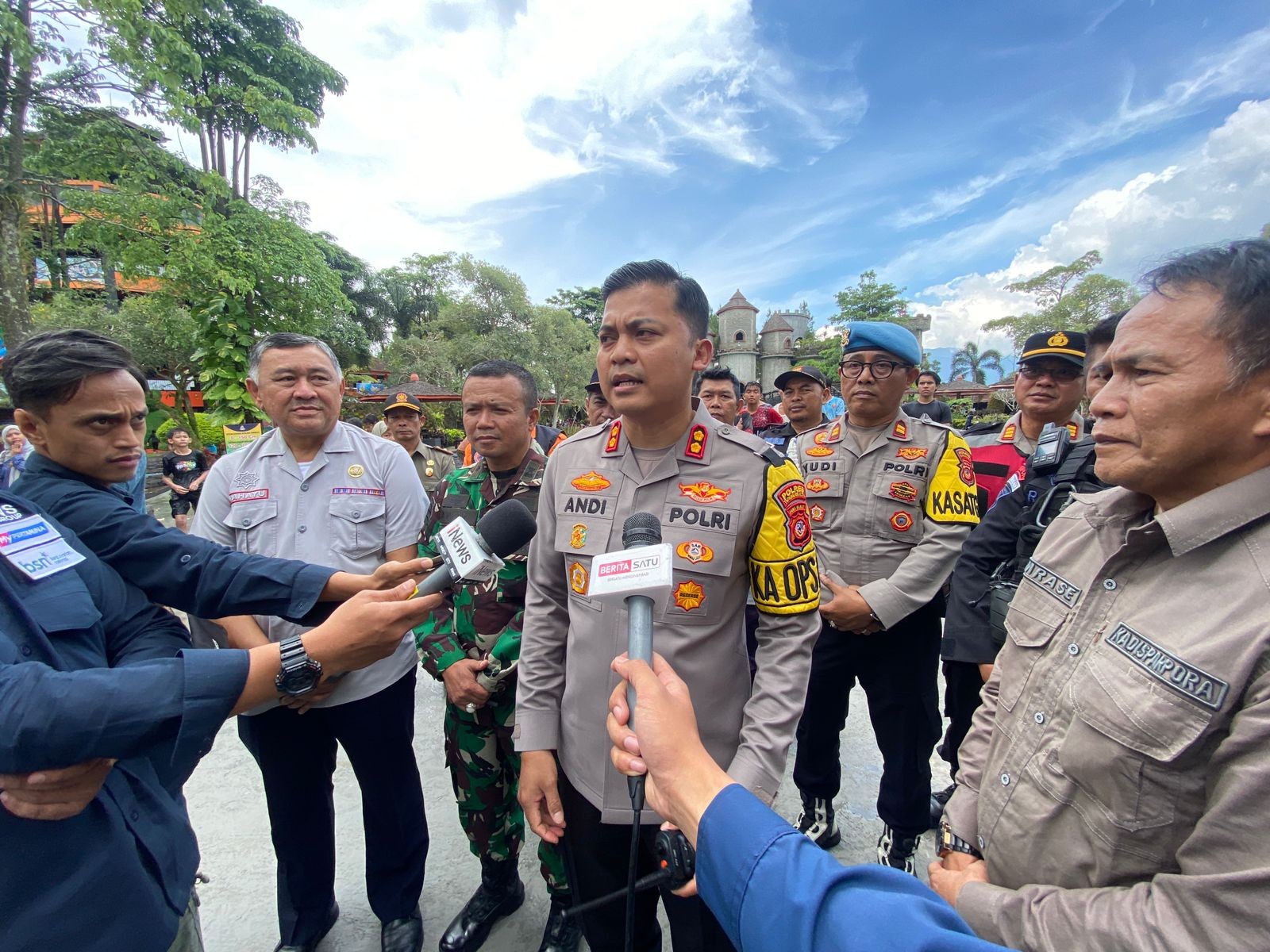 Jalur Menuju Lingkar Gentong Padat, Pemudik Diimbau Gunakan Rute Alternatif Sukaresik. (Foto: MNC Media)
