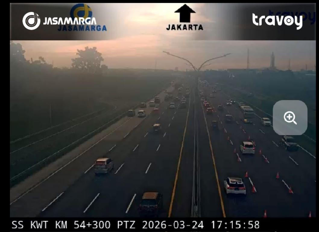 Contraflow Dua Jalur di KM70-KM47 Diterapkan Antisipasi Meningkatnya Kendaraan Arus Balik. (Foto: iNews Media Group)