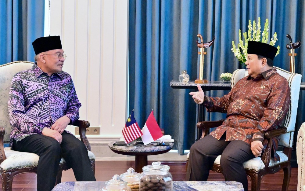 Seskab Teddy Beberkan Isi Pertemuan Tiga Jam Presiden Prabowo dan PM Anwar Ibrahim