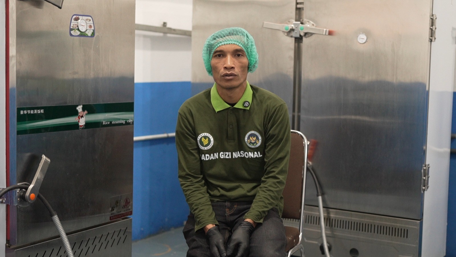 Kisah Inspiratif Susanto, Difabel yang Tetap Mencari Nafkah di Dapur MBG. (Foto: Badan Komunikasi Pemerintah)