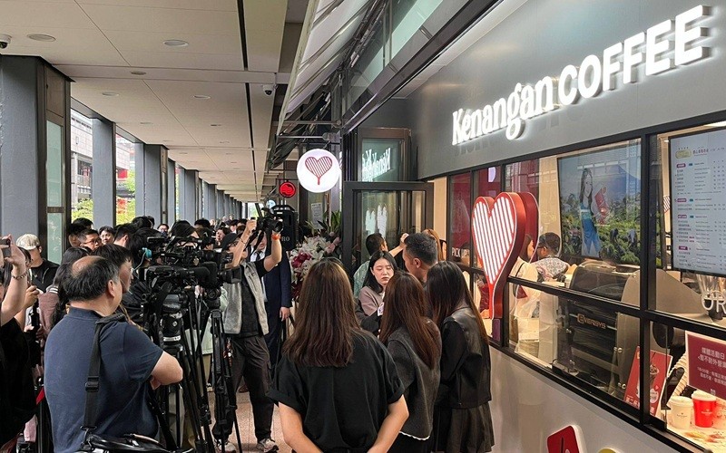 PT Bumi Berkah Boga yang membawahi merek Kenangan Coffee mengumumkan pembukaan gerai secara terbatas (soft opening) di Taipei, Taiwan. (Foto: Dok. KDEI Taipei)