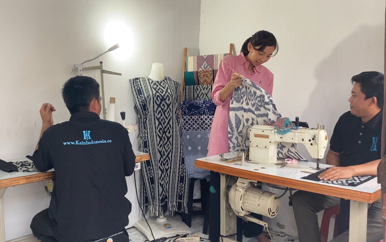 LinkUMKM BRI Dorong Perempuan Pengusaha Fesyen Naik Kelas, Olah Wastra Nusantara Jadi Busana Modern. (Foto: Doc BRI)