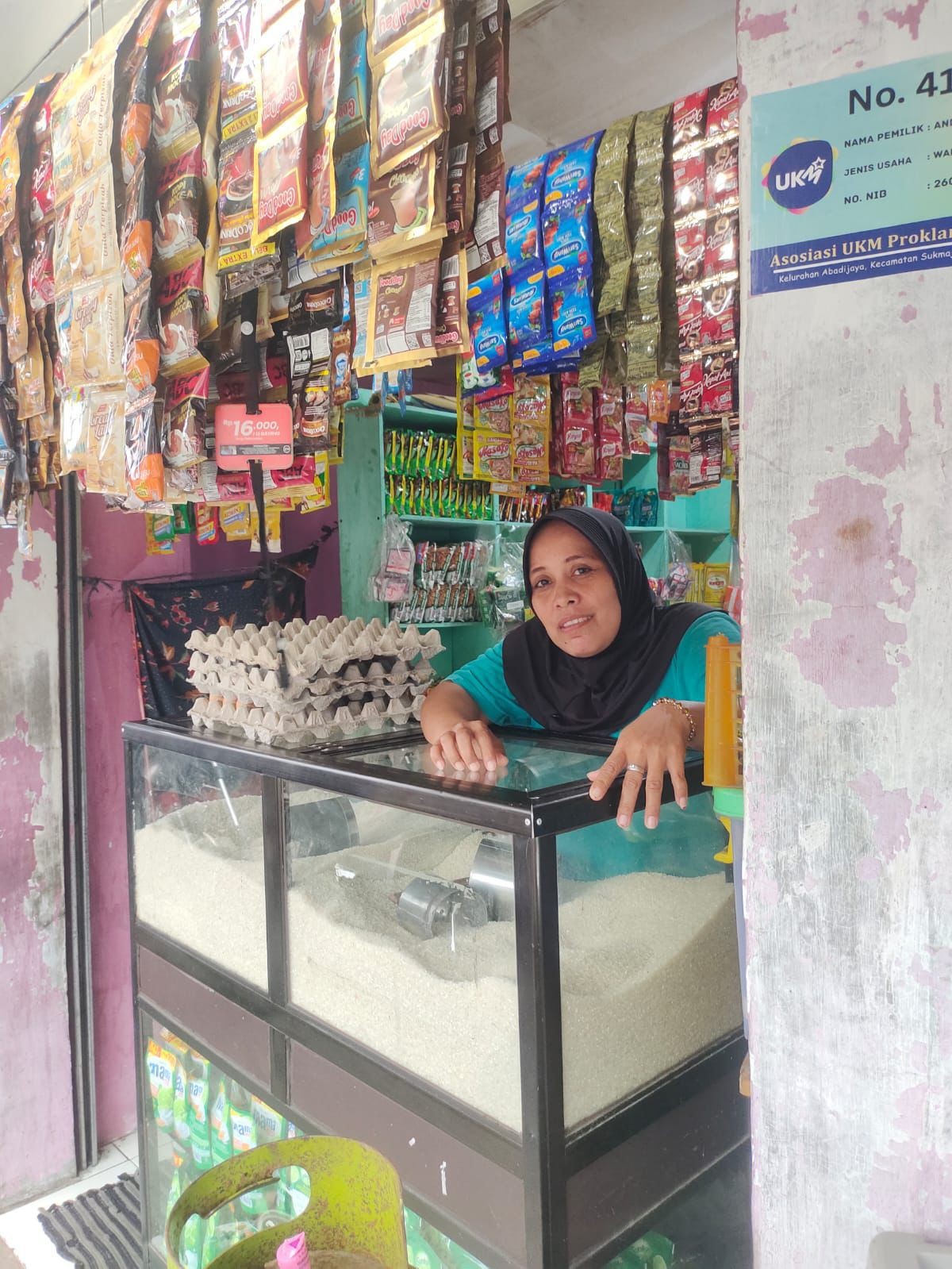 Langkah Kecil Berdampak Besar: Ibu Dewi, Kartini Masa Kini yang Menebar Manfaat untuk Lingkungan (FOTO:Dok PNM)