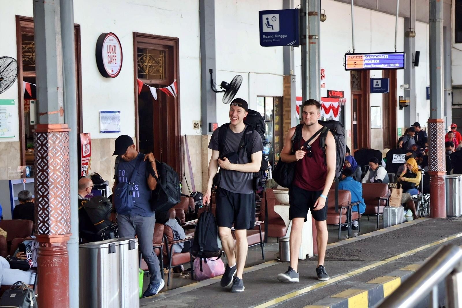 KA Jarak Jauh Angkut 129 Ribu Turis Asing di Kuartal I-2026 (Foto; iNews Media Group)