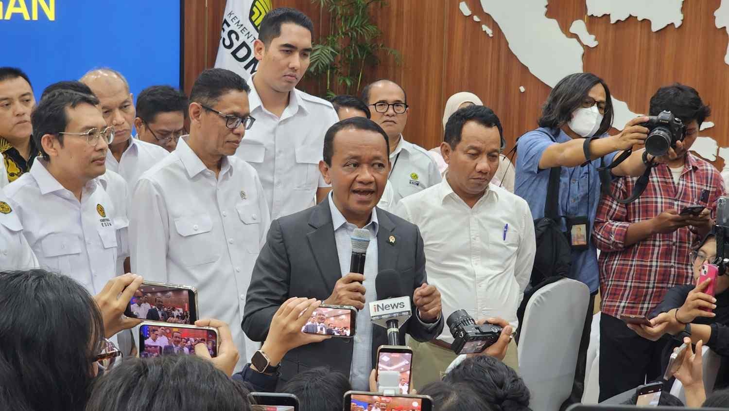 Bahlil: Penyesuaian Harga BBM Nonsubsidi Akan Berlanjut Jika Minyak Dunia Naik. (Foto: Istimewa)
