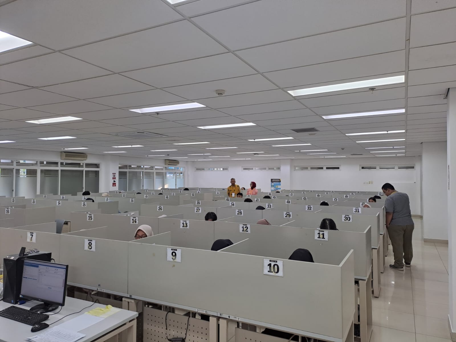 Cegah Modus Titipan, Penanggung Jawab UTBK SNBT di UI Langsung Kirim Hasil Ujian ke Server Nasional. (Foto: MNC Media)