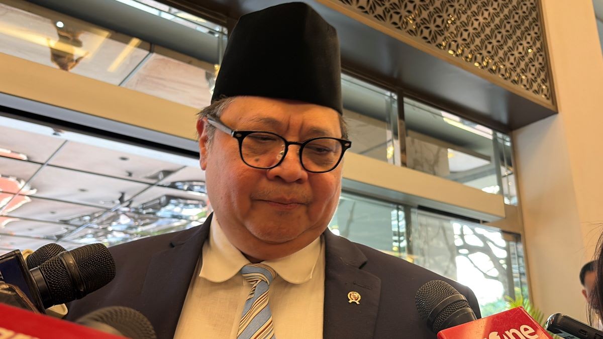 Airlangga Bakal Bahas Stimulus Bagi Industri Pengguna Plastik Besok. (Foto: Anggie/iNews Media Group)