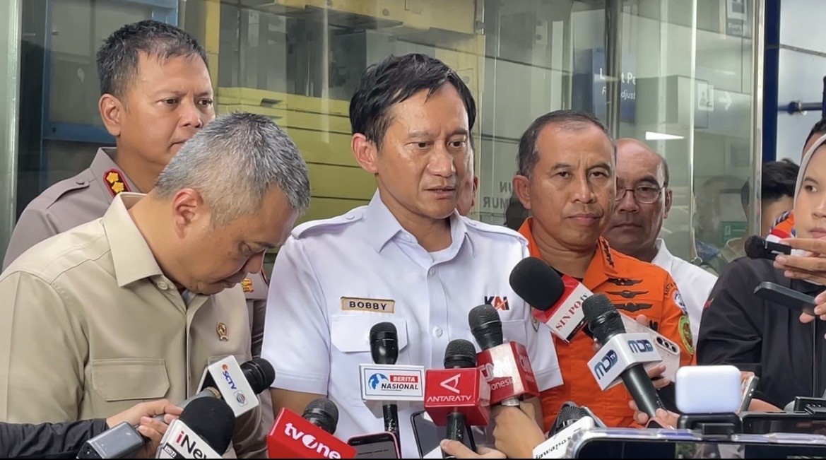 Stasiun Bekasi Timur Ditutup hingga Waktu yang Belum Ditentukan, Perjalanan 25 KA Terganggu. (Foto: MNC Media)