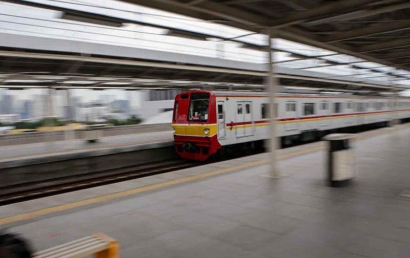 PT Kereta Commuter Indonesia (KCI) melaporkan proses pemulihan layanan KRL di lintas Bekasi–Cikarang pasca insiden tabrakan. (Foto: iNews Media Group)