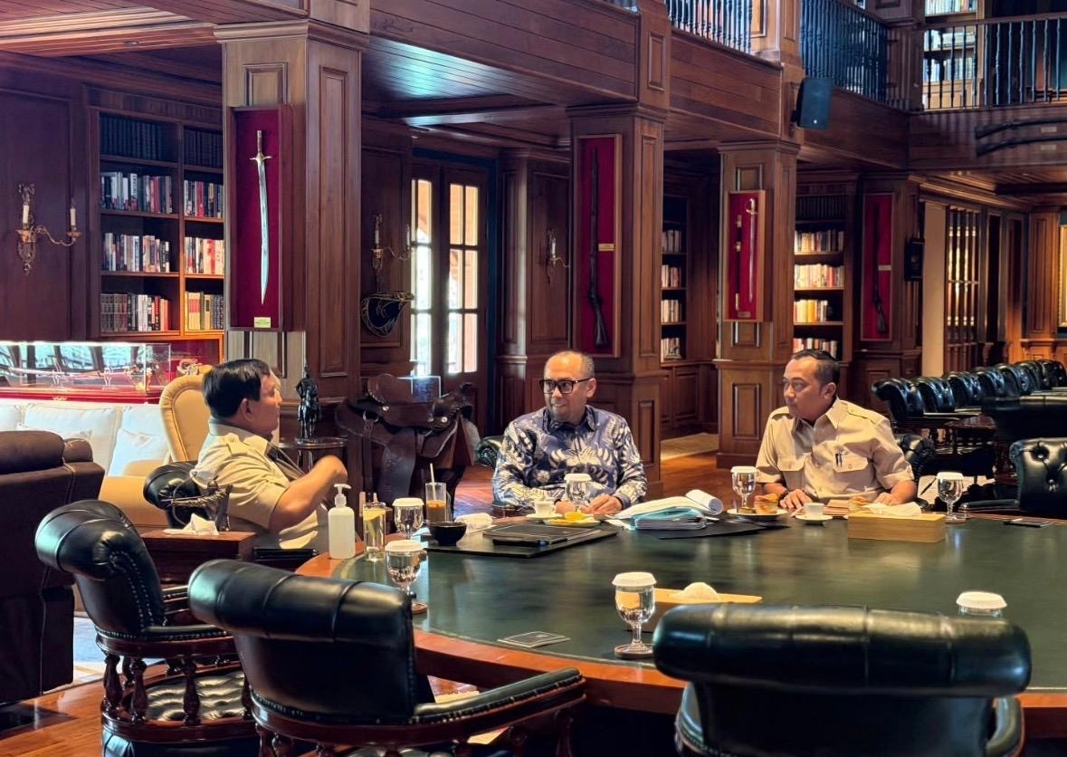 Prabowo Bertemu Ketua PPATK dan Mensesneg di Hambalang, Ini yang Dibahas. Foto: Sekretariat Presiden.