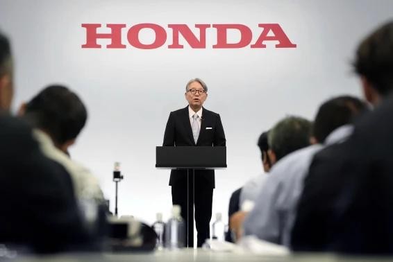 Honda Catat Kerugian Pertama dalam 70 Tahun, Target Penjualan Kendaraan Listrik Dibatalkan. Foto: AP.