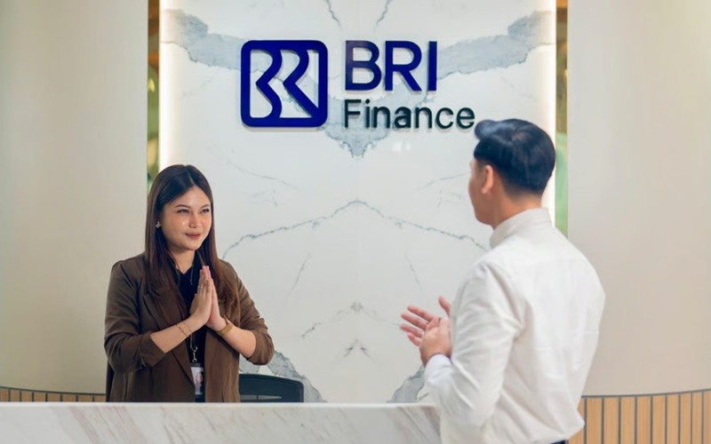 BRI Finance resmi menunjuk Ignatius Susatyo Wijoyo sebagai Direktur Utama yang baru untuk menggantikan Wahyudi Darmawan. (Foto: Ist)
