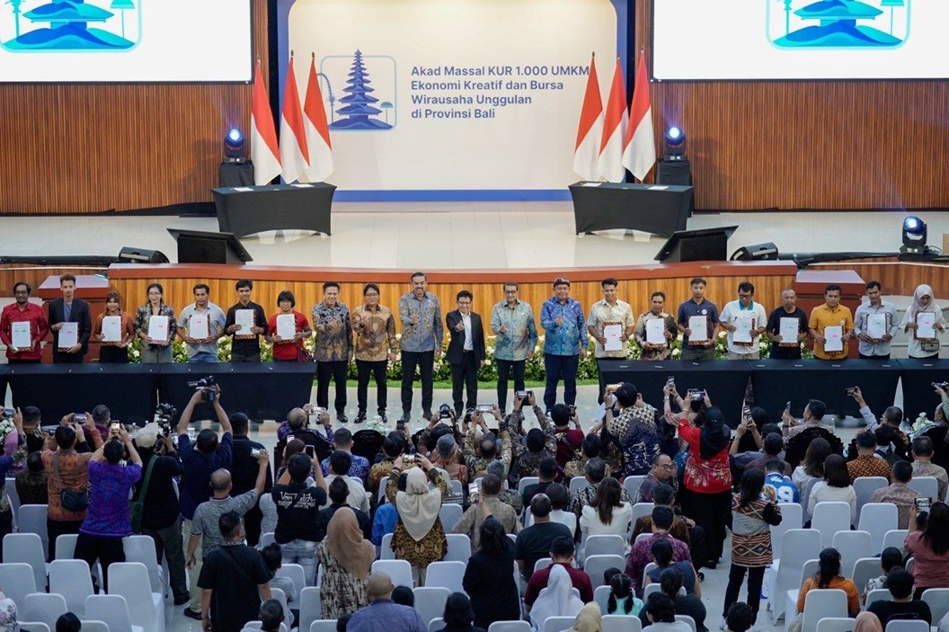 BRI bersama Pemerintah Dorong Penguatan Ekonomi Kreatif di Bali Melalui Akad Massal KUR 1.000 UMKM. (Foto Istimewa)
